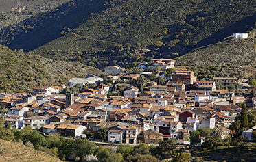 Descubre el municipio de Valero: naturaleza, tradición y apicultura en el corazón de la Sierra de Francia